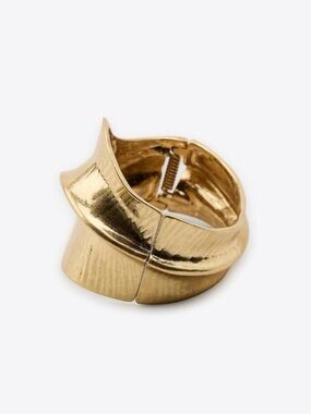 ZARA Chunky Metal Cuff Bracelet in Gold Tone